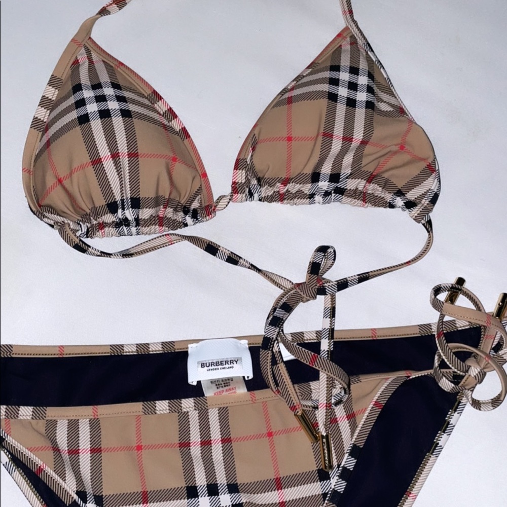 Burberry 2 piece set. Size Medium